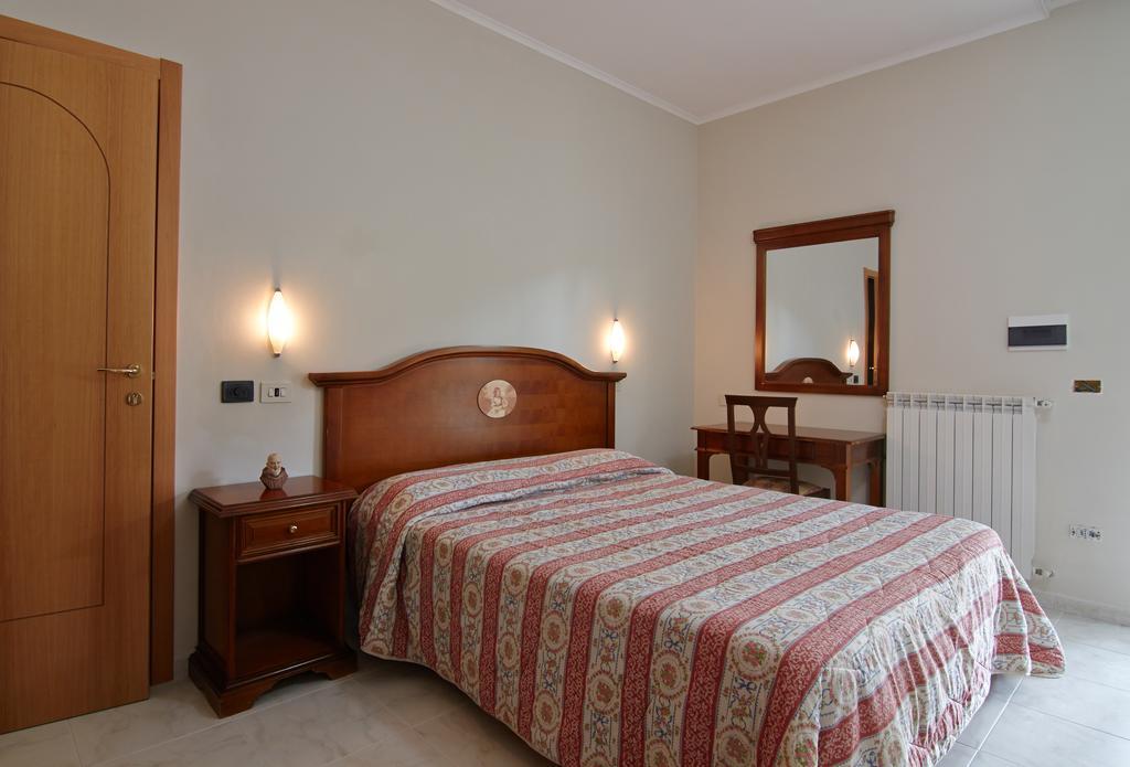 Albergo Villa Bianca サン・ジョバンニ・ロトンド 部屋 写真
